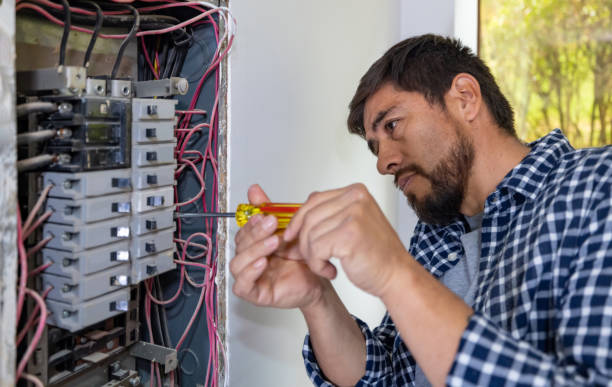Best Affordable Emergency Electrician  in Live Oak, FL